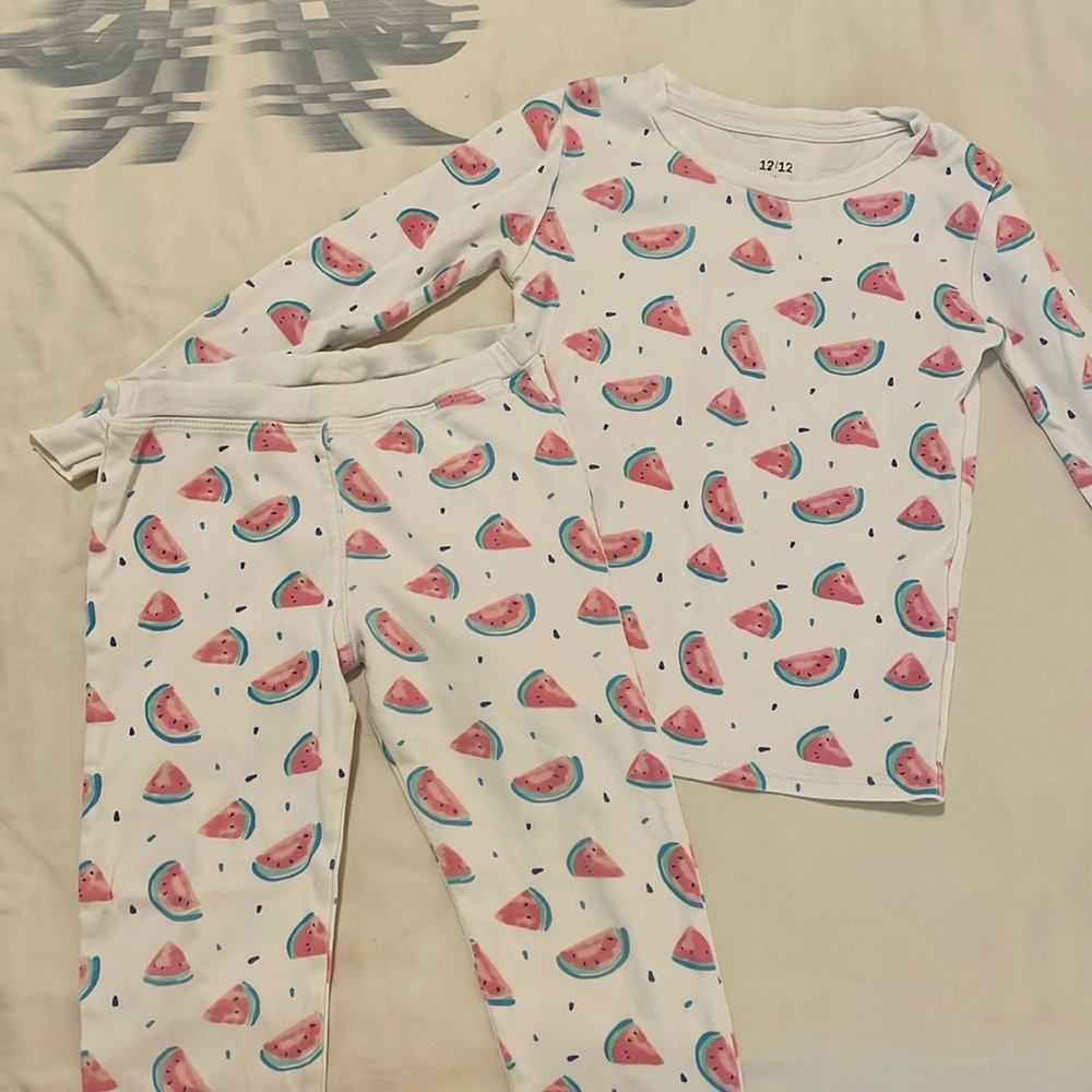 Pima cotton girls pajamas watermelon print in size 5